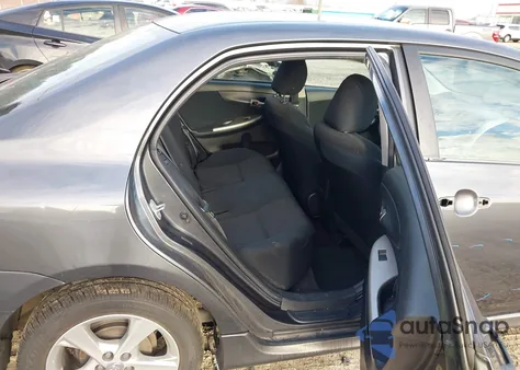 2011 Toyota Corolla S z USA, uszkodzony, nr VIN 2T1BU4EE3BC675195